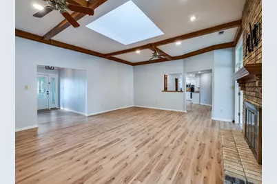 1807 S Crest, Carrollton, TX 75006 - Photo 11