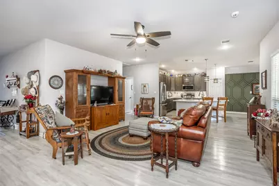 1135 Vintage Avenue, Gainesville, TX 76240 - Photo 5