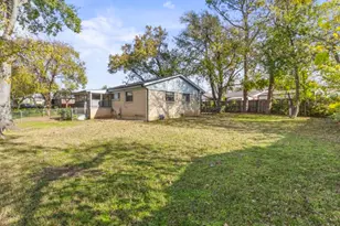 107 S Sheppard Dr, Euless, TX 76040 - Photo 17