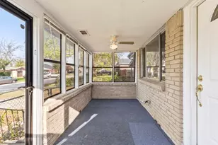 107 S Sheppard Dr, Euless, TX 76040 - Photo 3