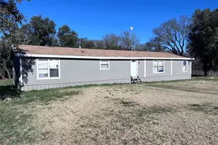 285 Sorrel Ct, Stephenville, TX 76401 - Photo 9