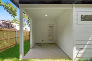 1312 Compton St, Dallas, TX 75203 - Photo 5