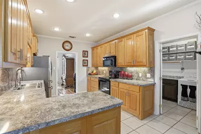 616 Parker Lane, Granbury, TX 76048 - Photo 17