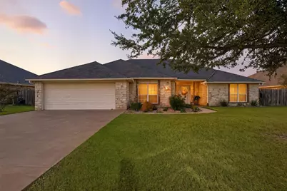 616 Parker Lane, Granbury, TX 76048 - Photo 5