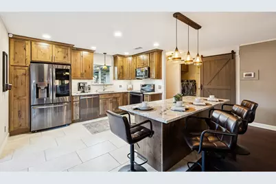 1608 Chaparral Court, Grapevine, TX 76051 - Photo 17