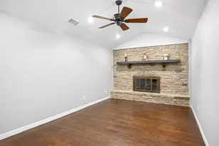 5600 Choctaw Dr, Granbury, TX 76049 - Photo 5