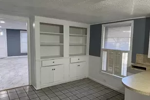 409 N College Dr, Keene, TX 76059 - Photo 5