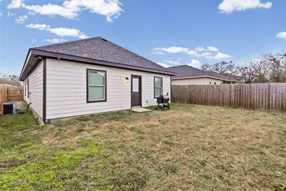 1326 Hemphill Street, Greenville, TX 75401 - Photo 31