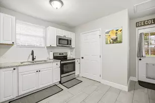 955 W Sloan, Stephenville, TX 76401 - Photo 9