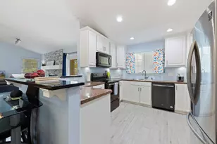 2104 Statler Dr, Carrollton, TX 75007 - Photo 9