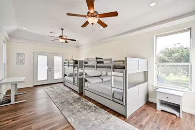 811 Mallard Pointe Drive, Grand Prairie, TX 75104 - Photo 17