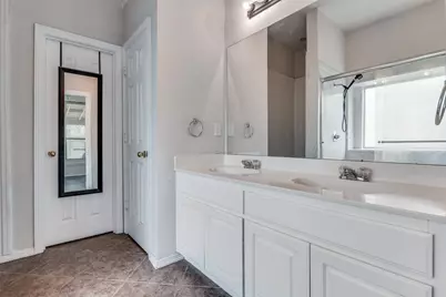 8169 Whitney Lane, Fort Worth, TX 76120 - Photo 19