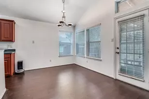 8169 Whitney Ln, Fort Worth, TX 76120 - Photo 5