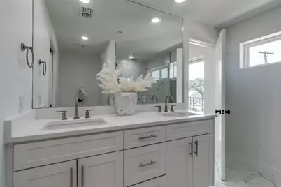 4701 San Jacinto Street #104, Dallas, TX 75204 - Photo 17