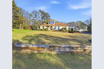 612 Shady Oaks Trail, Burleson, TX 76028 - Photo 3