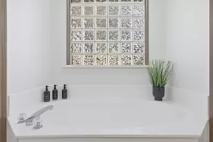 612 Shady Oaks Trail, Burleson, TX 76028 - Photo 17