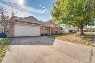 210 Wilshire Dr, Glenn Heights, TX 75154 - Photo 1