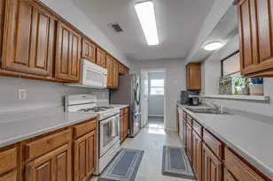 210 Wilshire Dr, Glenn Heights, TX 75154 - Photo 15