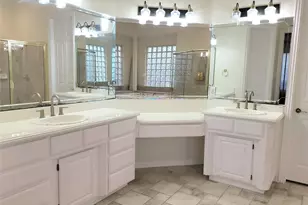 1016 Cove Meadow Ct, Grand Prairie, TX 75104 - Photo 15