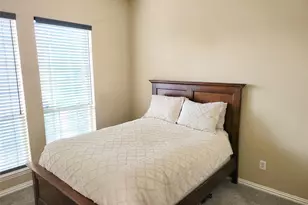 1016 Cove Meadow Ct, Grand Prairie, TX 75104 - Photo 13