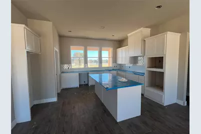 105 Cattleman Drive, Springtown, TX 76082 - Photo 3