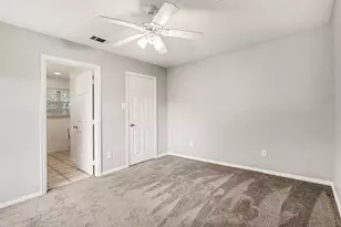 1417 Hamburg St, Dallas, TX 75215 - Photo 15