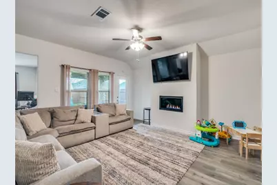 8366 Slowburn Drive, Garland, TX 75043 - Photo 9