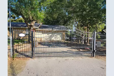 6585 Appian Way, Fort Worth, TX 76135 - Photo 3