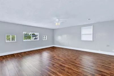 4208 Huckleberry Circle, Dallas, TX 75216 - Photo 5