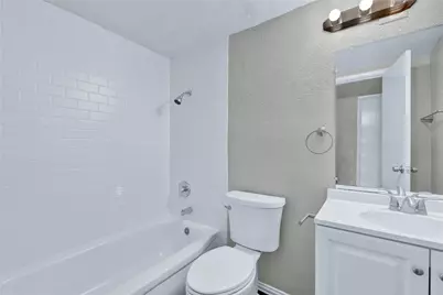 4208 Huckleberry Circle, Dallas, TX 75216 - Photo 17