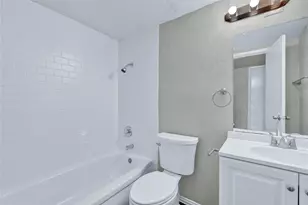 4208 Huckleberry Cir, Dallas, TX 75216 - Photo 17