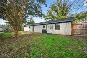 604 E Summit St, Sherman, TX 75090 - Photo 27