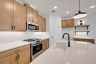 524 Brookside Dr, Van Alstyne, TX 75495 - Photo 11