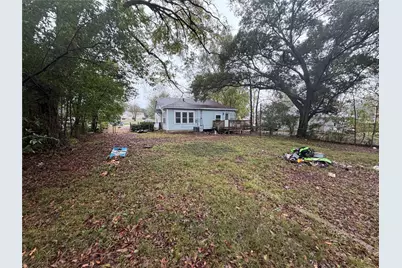 305 E Bradford Street, Troup, TX 75789 - Photo 5