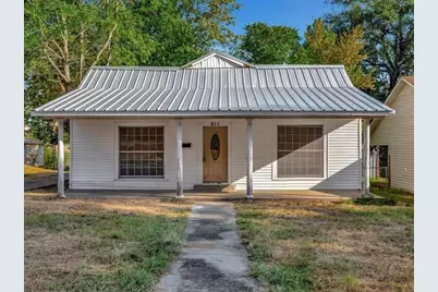 511 Woodlawn Street, Henderson, TX 75652 - Photo 1