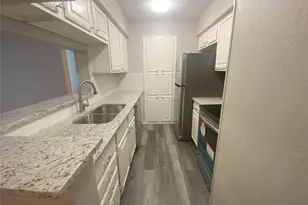 1310 Harwell Dr, Arlington, TX 76011 - Photo 5