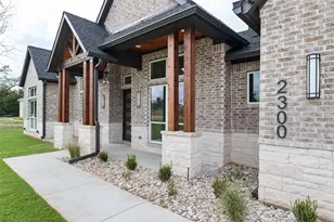 2300 Candlestick Dr, Granbury, TX 76049 - Photo 3