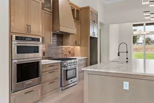 2300 Candlestick Dr, Granbury, TX 76049 - Photo 13