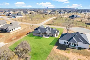 2300 Candlestick Dr, Granbury, TX 76049 - Photo 37