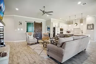 1456 Silent Springs Dr, Fort Worth, TX 76052 - Photo 5