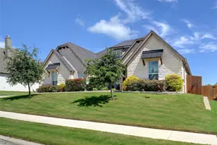 1456 Silent Springs Dr, Fort Worth, TX 76052 - Photo 3