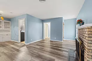 531 W Bullock St, Denison, TX 75020 - Photo 7