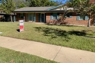 1707 Oakridge Dr, Pantego, TX 76013 - Photo 1