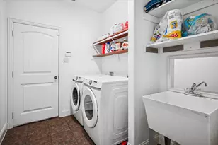 1131 Charleston Ln, Savannah, TX 76227 - Photo 23