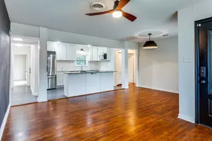 2817 Ryan Pl Dr, Fort Worth, TX 76110 - Photo 3