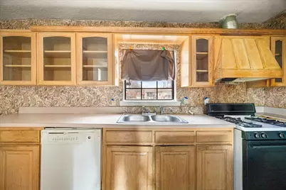 4628 Burton Avenue, Fort Worth, TX 76105 - Photo 11