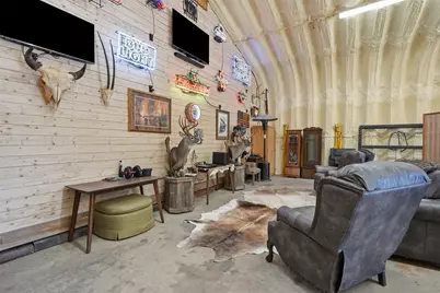 623 Parker Lane, Granbury, TX 76048 - Photo 5