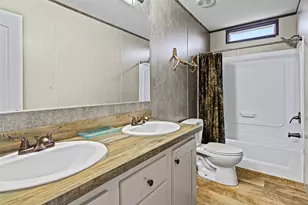 3210 Robinhood Dr, Granbury, TX 76048 - Photo 29