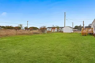 3210 Robinhood Dr, Granbury, TX 76048 - Photo 13