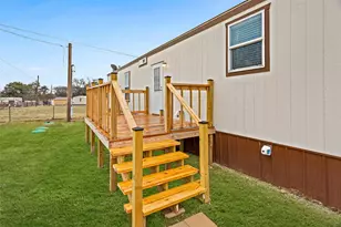 3210 Robinhood Dr, Granbury, TX 76048 - Photo 11